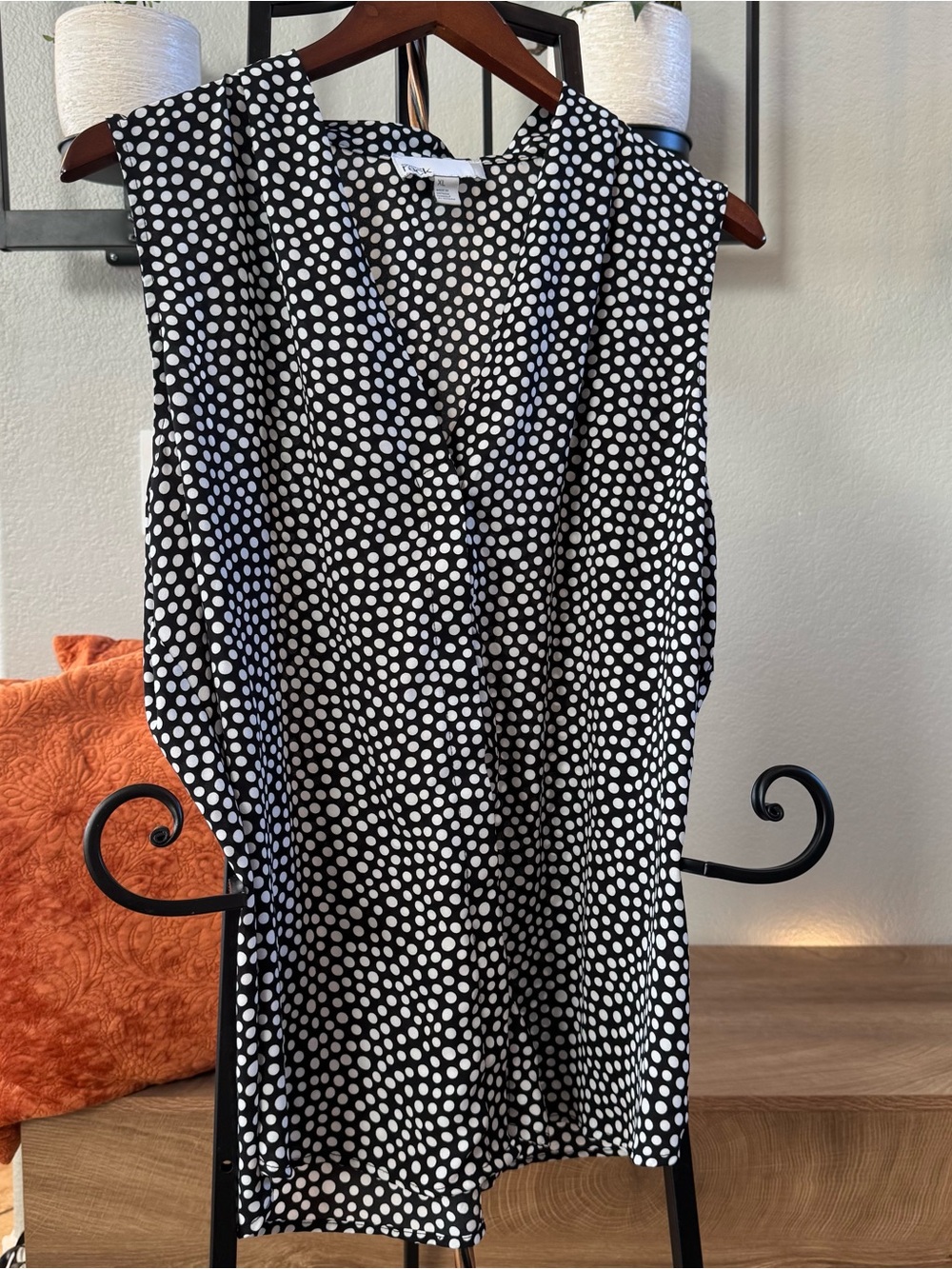 Nordstrom Black and White Polka Dot Sleeveless Blazer-Style Top